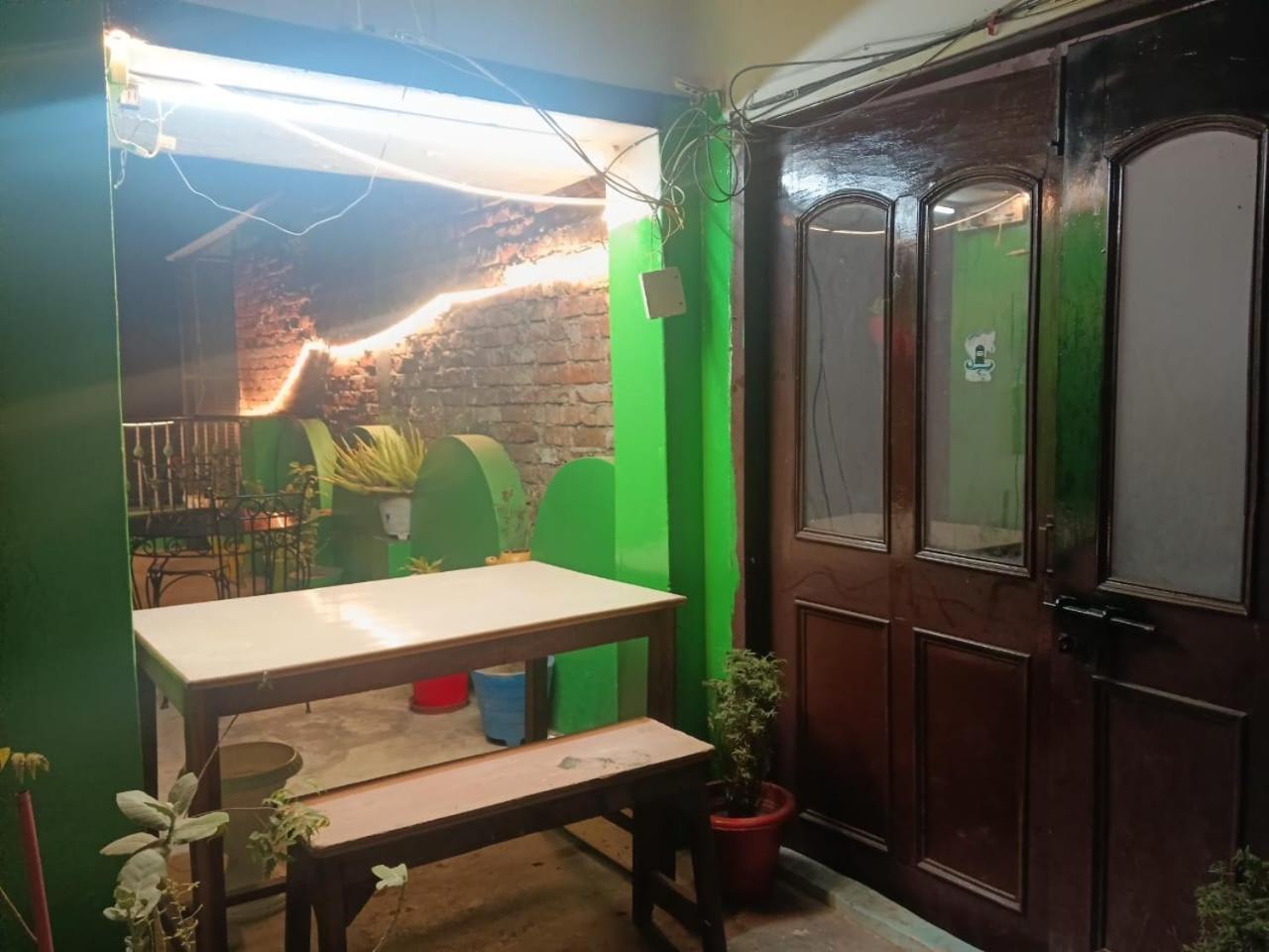 Sandhya Guest House Varanasi Near Ganga River — Photos 2