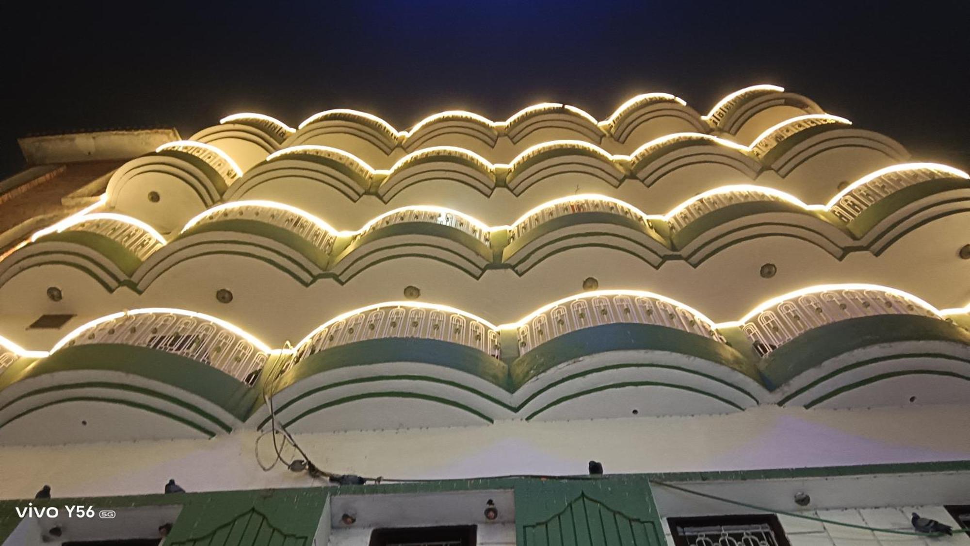 Sandhya Guest House Varanasi Near Ganga River, Varanasi